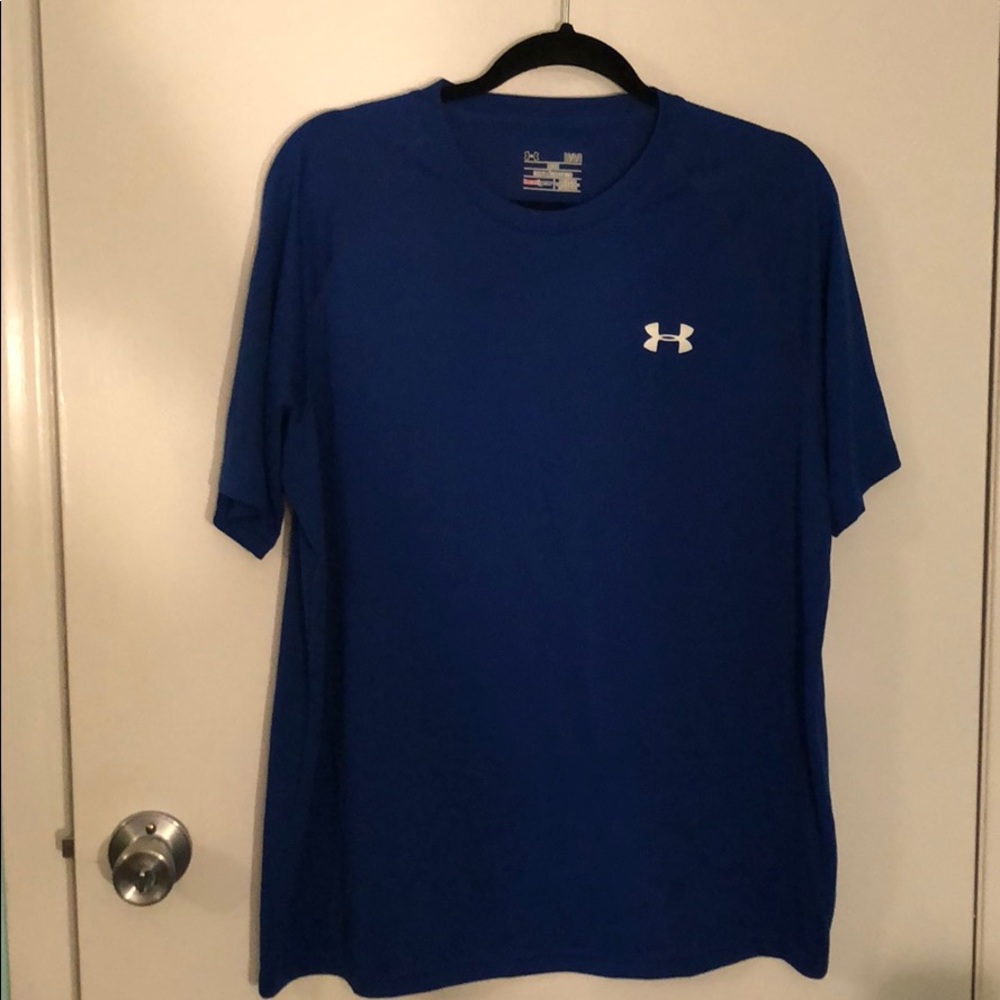 Men’s large under armour tee
